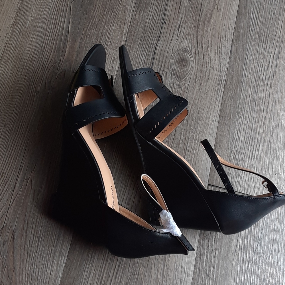 Ladies shoes - Picture 3 of 3